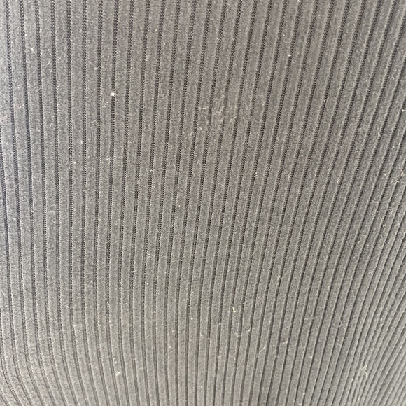 American Eagle Ribbed V-Neck Sweatshirt - Picture 6 of 11